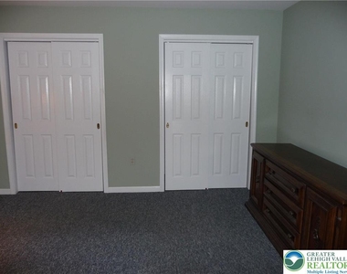 4705 Pheasant Run Court - Photo Thumbnail 6