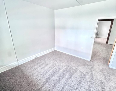 1620 W Chew Street - Photo Thumbnail 1