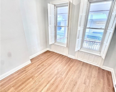 829 W Linden Street - Photo Thumbnail 9