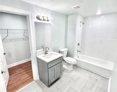 829 W Linden Street - Photo Thumbnail 5