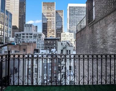 37 West 54th Street - Photo Thumbnail 5