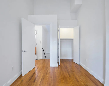 37 West 54th Street - Photo Thumbnail 11