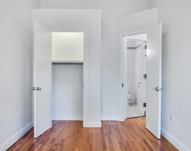 37 West 54th Street - Photo Thumbnail 9
