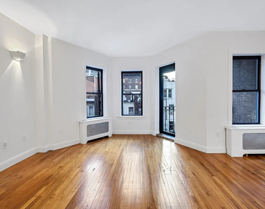 37 West 54th Street - Photo Thumbnail 1