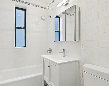 226 East 70th Street - Photo Thumbnail 7