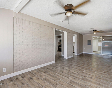 5704 Sage Court - Photo Thumbnail 13