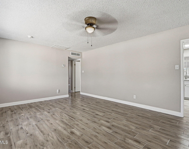 5704 Sage Court - Photo Thumbnail 5