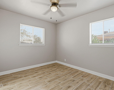 5704 Sage Court - Photo Thumbnail 20