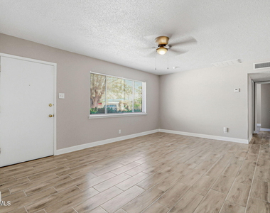 5704 Sage Court - Photo Thumbnail 6