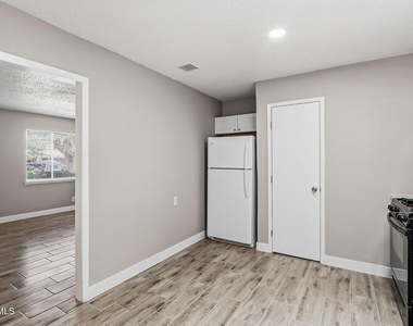 5704 Sage Court - Photo Thumbnail 10