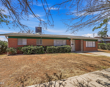5704 Sage Court - Photo Thumbnail 2