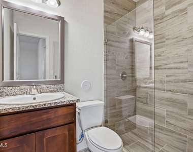 13745 Lago Vista Avenue - Photo Thumbnail 16