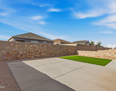 13745 Lago Vista Avenue - Photo Thumbnail 26