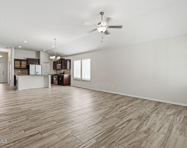 13745 Lago Vista Avenue - Photo Thumbnail 12