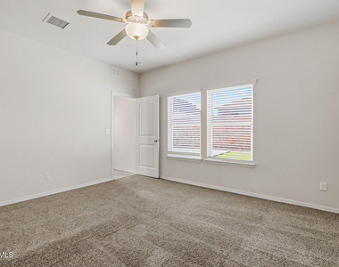 13745 Lago Vista Avenue - Photo Thumbnail 21