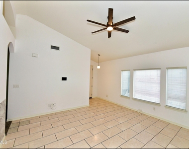 13136 Wellington - Photo Thumbnail 9