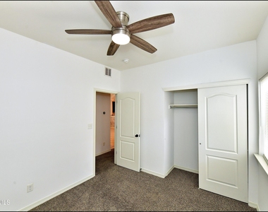 13136 Wellington - Photo Thumbnail 32