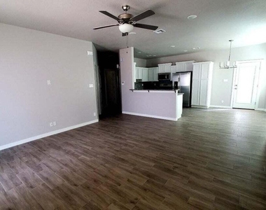 332 La Puesta Drive - Photo Thumbnail 2