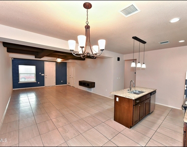 1908 William Caples Street - Photo Thumbnail 11