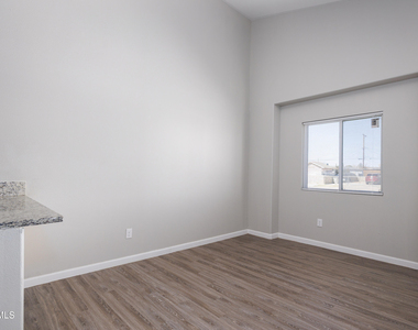5204 Sun Valley - Photo Thumbnail 3