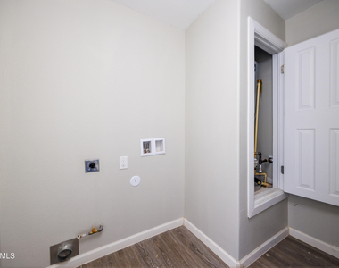 5204 Sun Valley - Photo Thumbnail 6