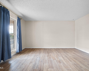 7141 Gran Vida Drive - Photo Thumbnail 6