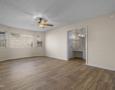 7141 Gran Vida Drive - Photo Thumbnail 14