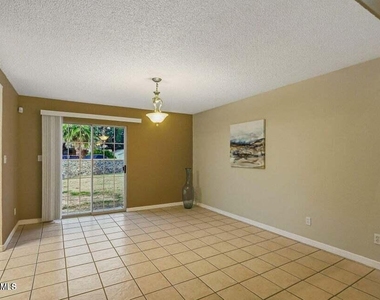 650 Vera Court - Photo Thumbnail 15