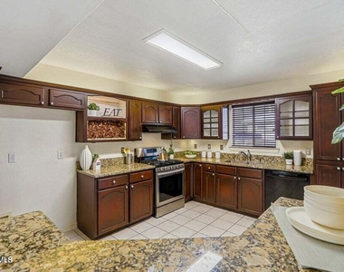 650 Vera Court - Photo Thumbnail 11