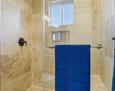 650 Vera Court - Photo Thumbnail 21