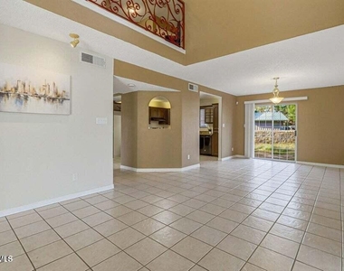 650 Vera Court - Photo Thumbnail 3