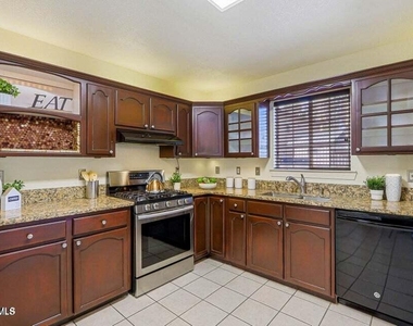 650 Vera Court - Photo Thumbnail 10