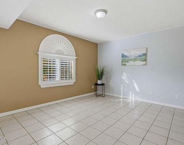 650 Vera Court - Photo Thumbnail 5