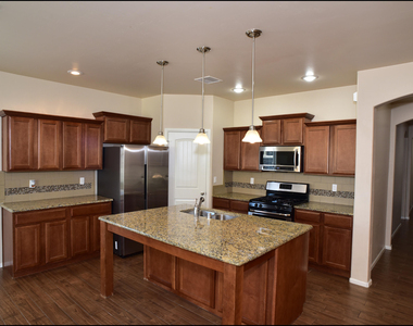 2200 Willie Mier Street - Photo Thumbnail 11