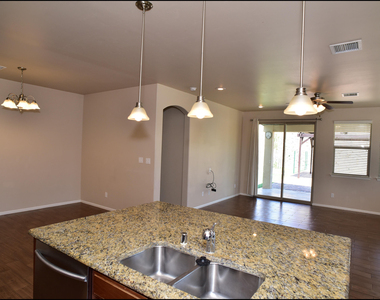 2200 Willie Mier Street - Photo Thumbnail 13