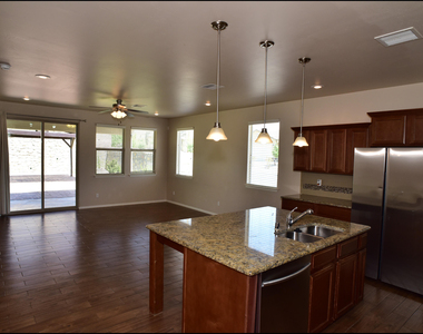 2200 Willie Mier Street - Photo Thumbnail 10