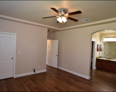 2200 Willie Mier Street - Photo Thumbnail 26