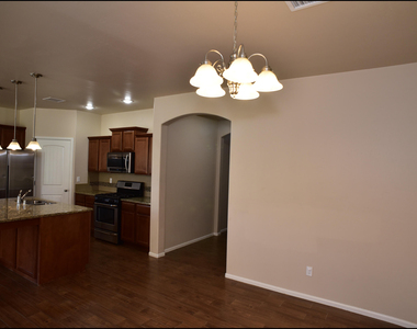 2200 Willie Mier Street - Photo Thumbnail 8