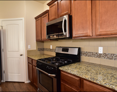 2200 Willie Mier Street - Photo Thumbnail 15