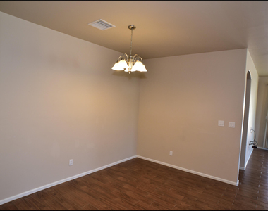 2200 Willie Mier Street - Photo Thumbnail 7