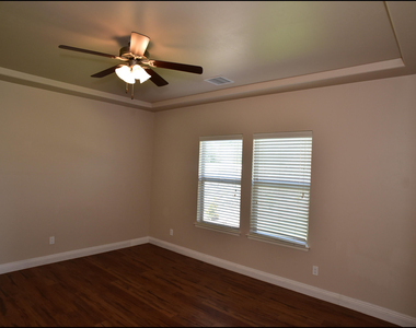 2200 Willie Mier Street - Photo Thumbnail 24