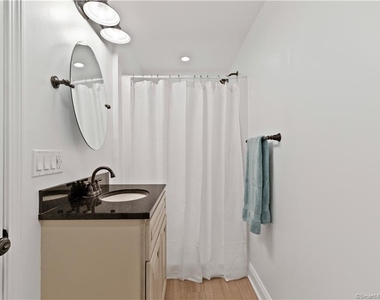 8 Belaire Manor - Photo Thumbnail 35