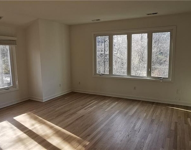 103 Silver Creek Lane - Photo Thumbnail 18