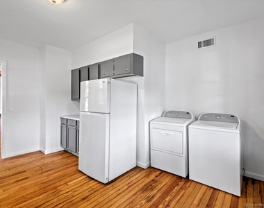 212 Maple Street - Photo Thumbnail 12