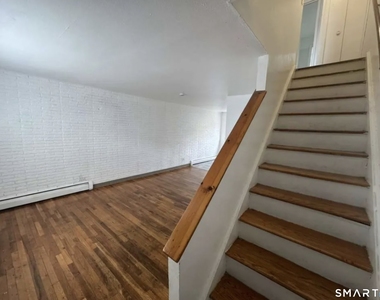 241 Quinnipiac Avenue - Photo Thumbnail 2