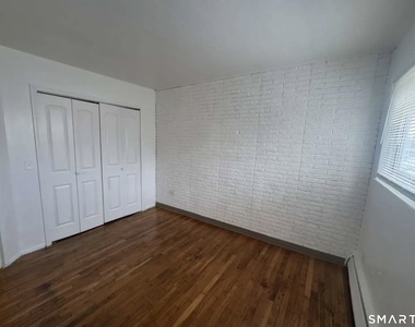 241 Quinnipiac Avenue - Photo Thumbnail 4