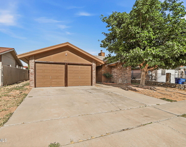 10902 Yogi Berra Circle - Photo Thumbnail 5