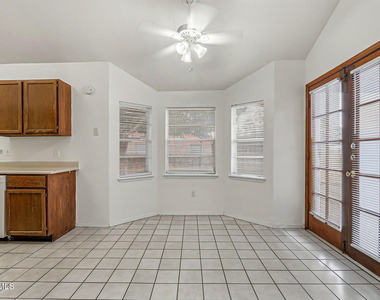 10902 Yogi Berra Circle - Photo Thumbnail 11