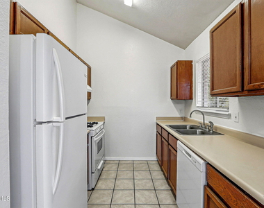 10902 Yogi Berra Circle - Photo Thumbnail 14