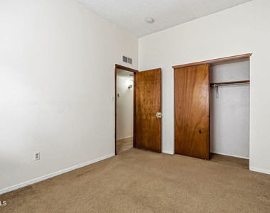 10902 Yogi Berra Circle - Photo Thumbnail 28